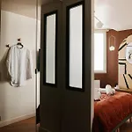 Apartment Louvre Paris