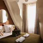 Louvre Apartment Paris