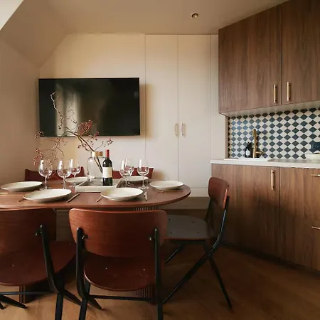 Apartment Louvre Paris